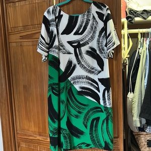 Vince cami to Short sleeved, lined dress with abstract print